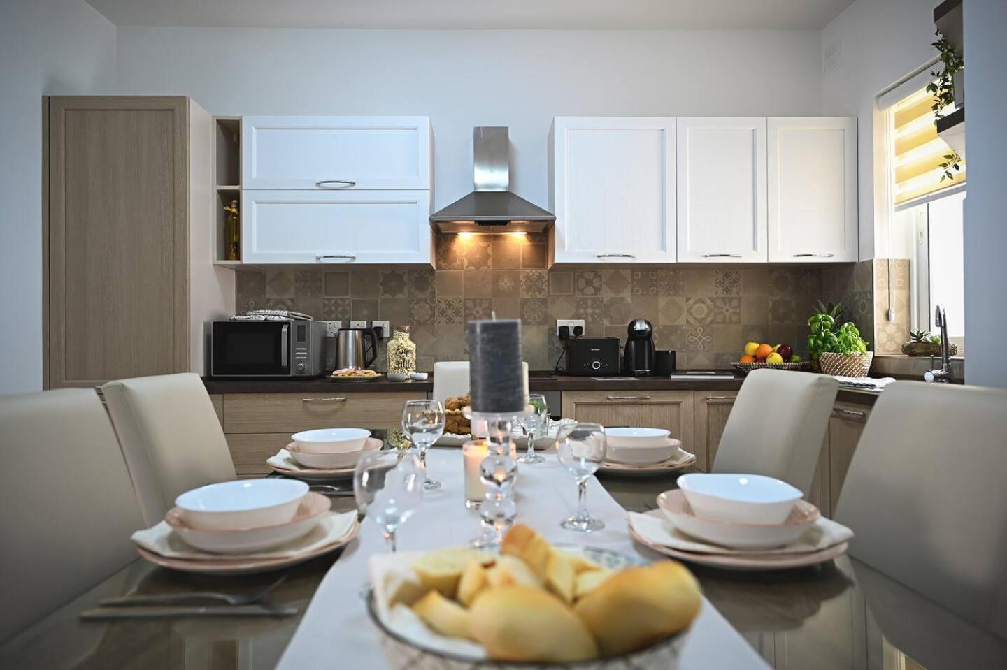 Fl 2 Ta'Lonza Luxury With Hot Tub By Homely Mellieha Bagian luar foto