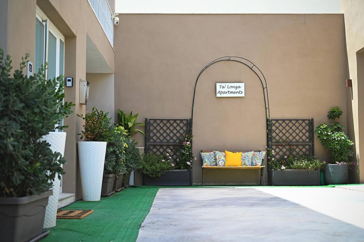 Fl 2 Ta'Lonza Luxury With Hot Tub By Homely Mellieha Bagian luar foto