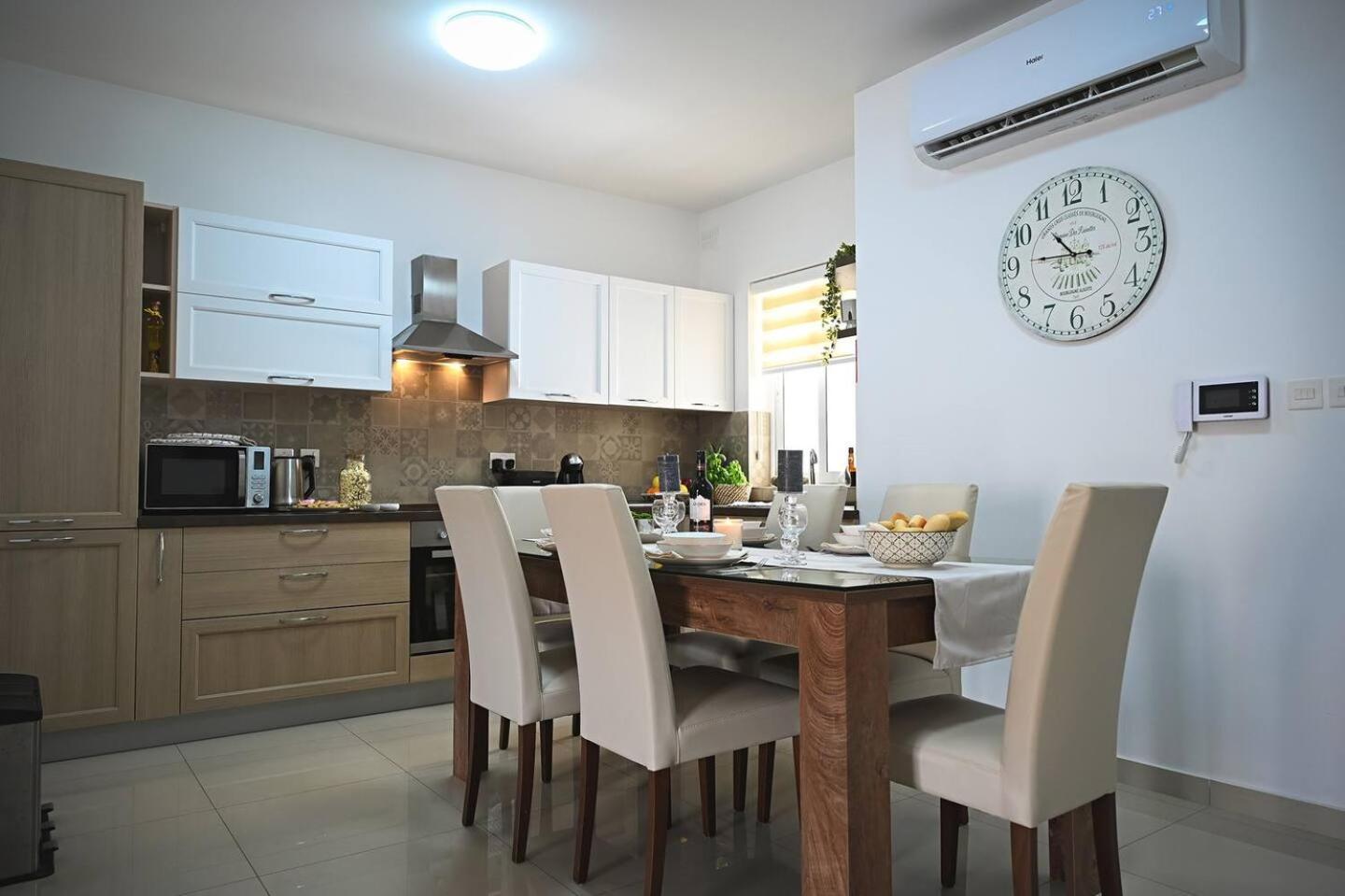 Fl 2 Ta'Lonza Luxury With Hot Tub By Homely Mellieha Bagian luar foto